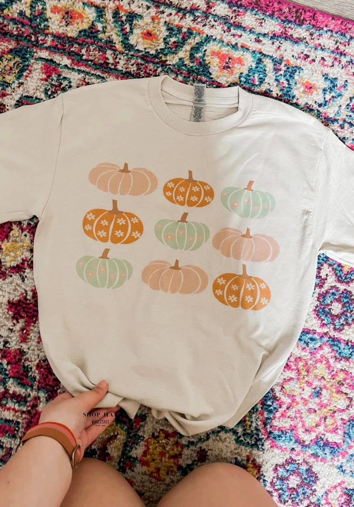 Multi Pumpkins Graphic Tee: Sand